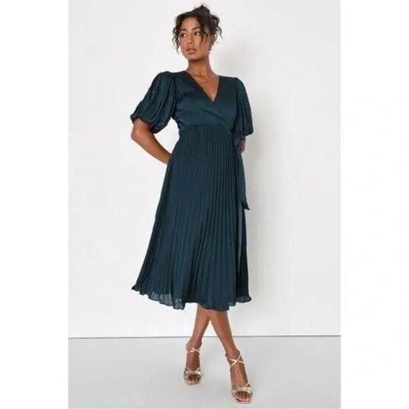 green emerald velvet dress Firoozeh Emerald Green One Shoulder Pleated Maxi Dress main image 0